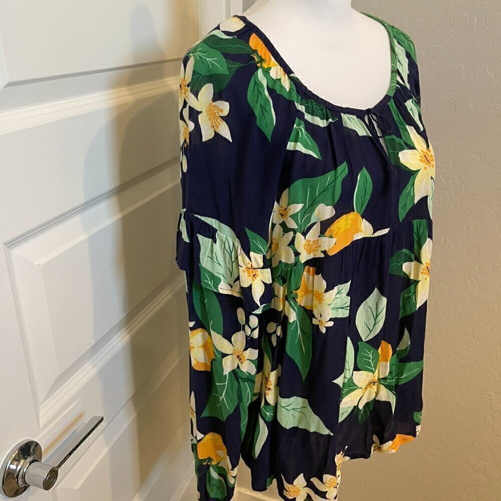 Old Navy Babydoll Peasant Top in Blue Floral - Size Medium - NWOT (326) - Picture 3 of 12